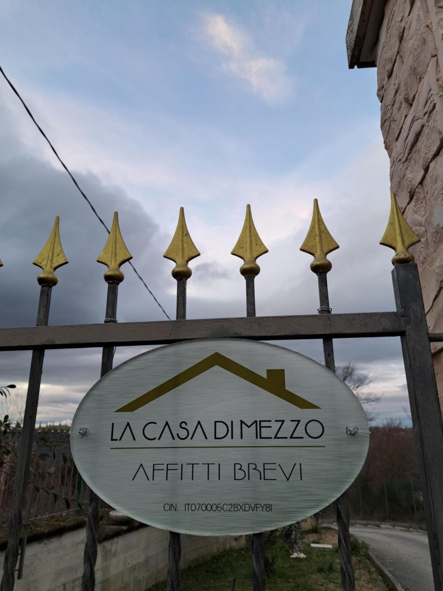La Casa Di Mezzo-Affitti Brevi-Zona Ospedali Villa Busso Exterior photo